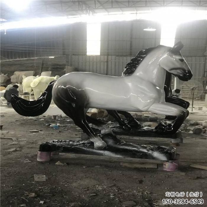 廣場戰(zhàn)馬雕塑，動物擺件，仿古工藝